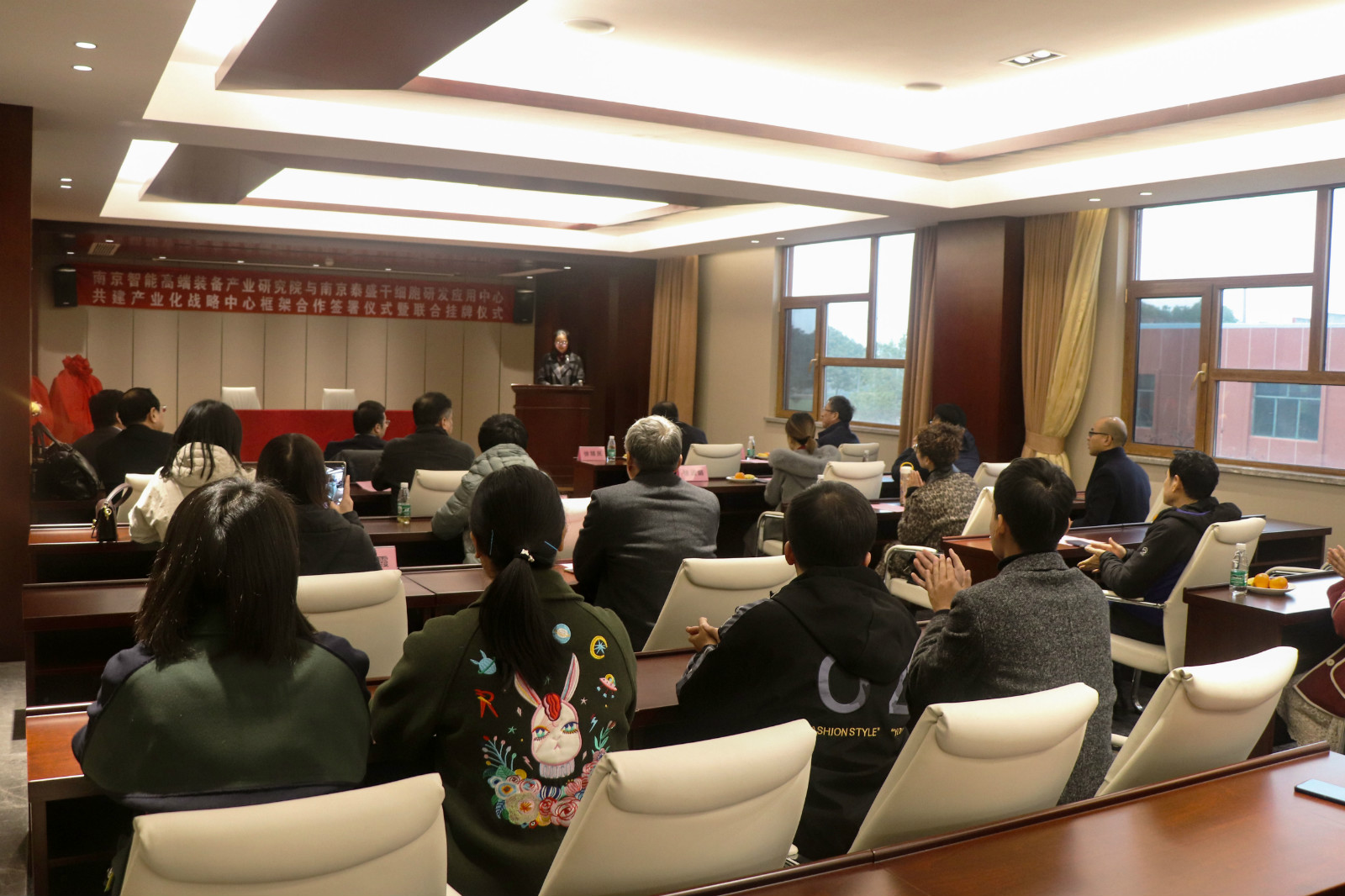 1575254412438743833e.jpg 1.jpg